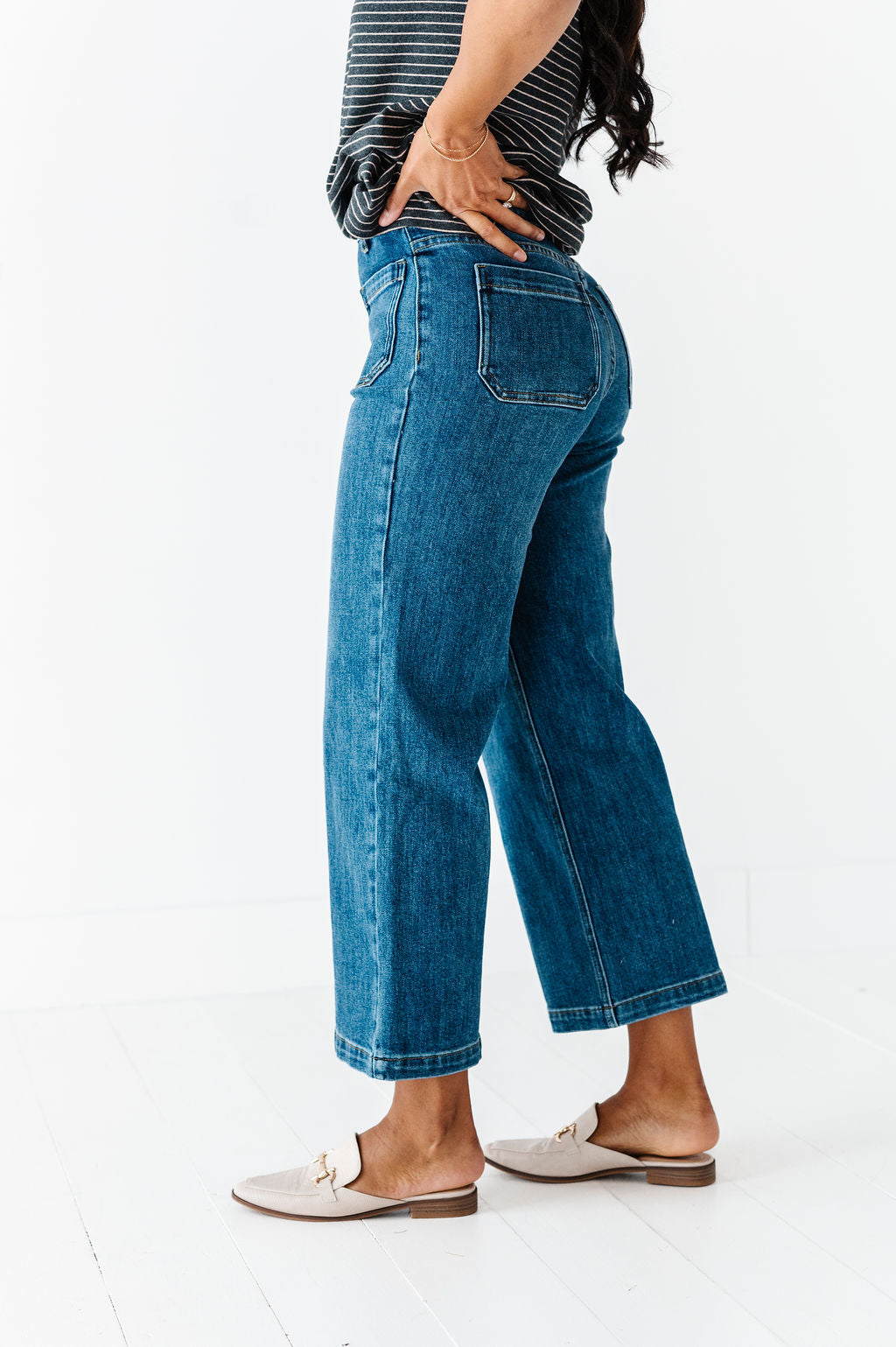 Jenny Straight Leg Cropped Jean