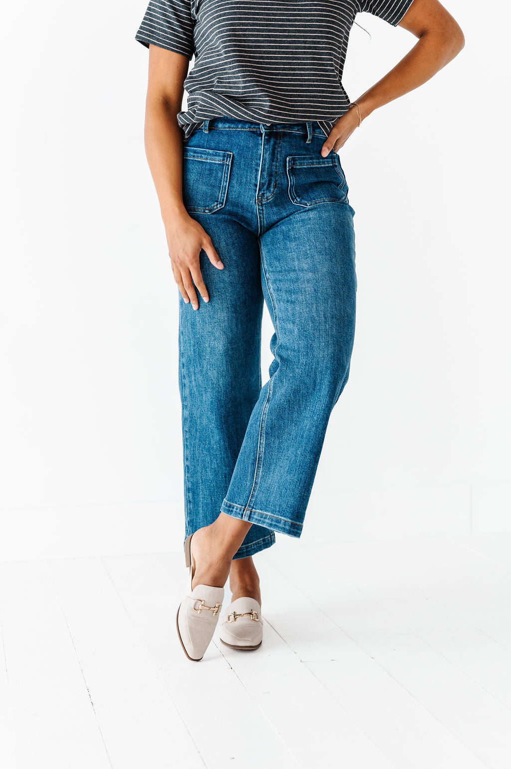 Jenny Straight Leg Cropped Jean